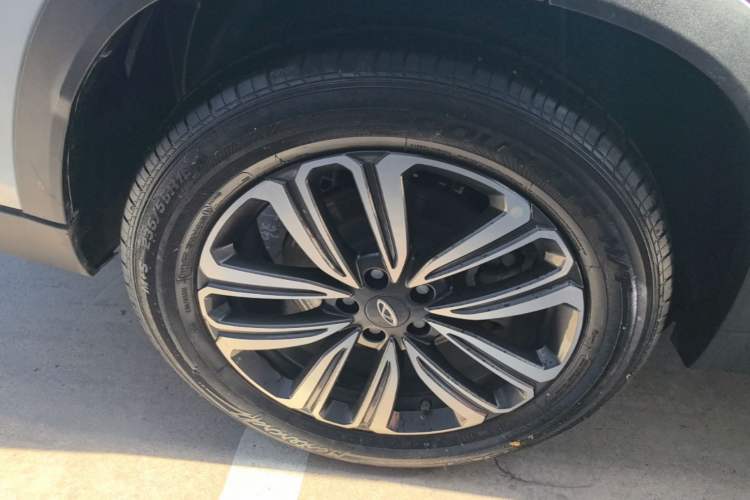 Used Chery Tiggo 8 2020 Revised Version 290TGDI Automatic Luxury Edition Right Rear Wheel Hub