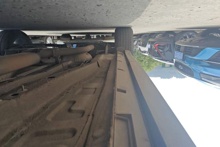 Used Chery Tiggo 8 2020 Facelifted Version 290TGDI Automatic Elite Edition Right Side Sill
