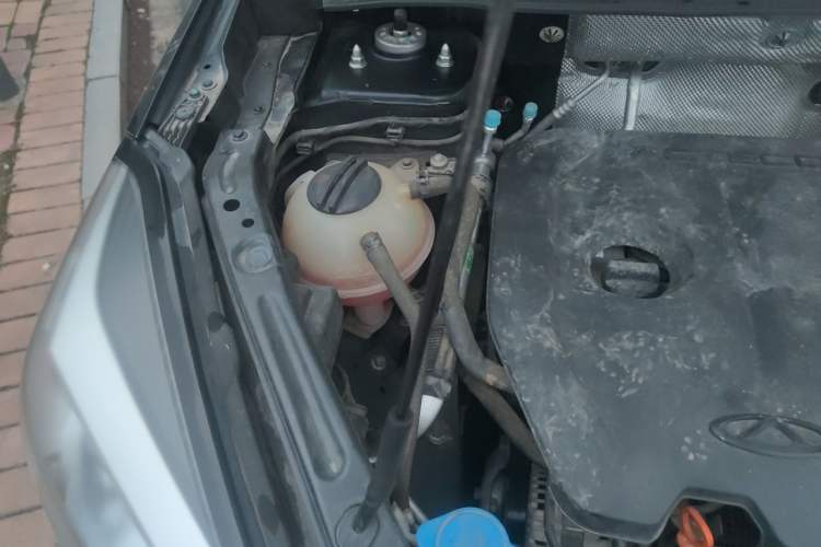 Used Chery Tiggo 8 2021 230TCI Manual Elite Edition Engine Bay Right