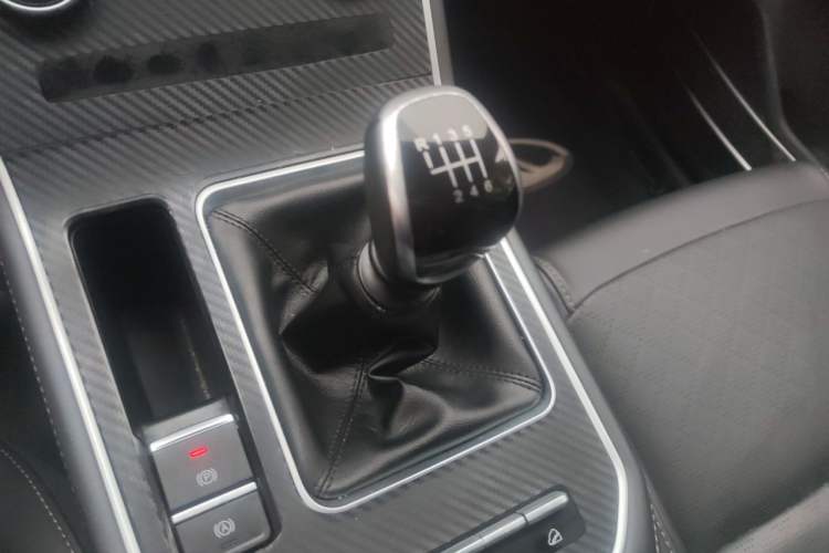 Used Chery Tiggo 8 2021 230TCI Manual Elite Edition Gear Lever