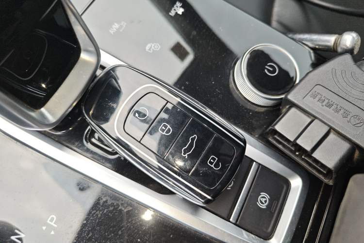 Used Chery Tiggo 8 2021 Kunpeng Edition 390TGDI Automatic Zhubfeng Version Interior 1