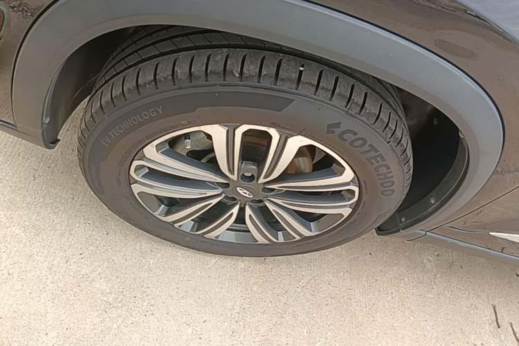 Used Chery Tiggo 8 2021 Kunpeng Edition 290TGDI Automatic Zhubfeng+ Version Left Front Wheel Hub