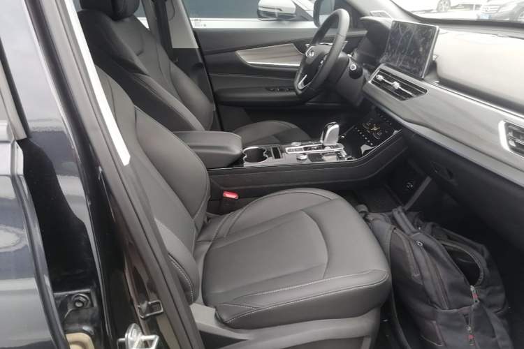Used Chery Tiggo 8 2021 Kunpeng Edition 290TGDI Automatic Zhubfeng Version Right Front Seat