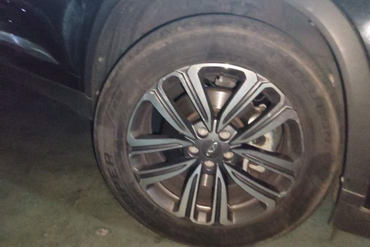 Used Chery Tiggo 8 2021 Kunpeng Edition 390TGDI Automatic Fuyao Version Right Front Wheel Hub