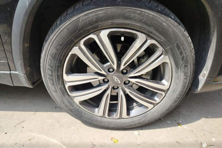 Used Chery Tiggo 8 2021 Kunpeng Edition 290TGDI Automatic Fuyao Version Right Front Wheel Hub