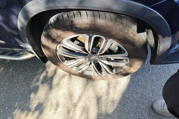 Used Chery Tiggo 8 2021 Kunpeng Edition 290TGDI Automatic Fuyao Version Right Front Wheel Hub
