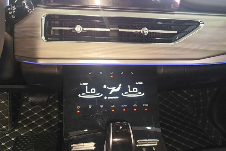 Used Chery Tiggo 8 2021 Kunpeng Edition 390TGDI Automatic Zhubfeng+ Version Audio And AC Panel