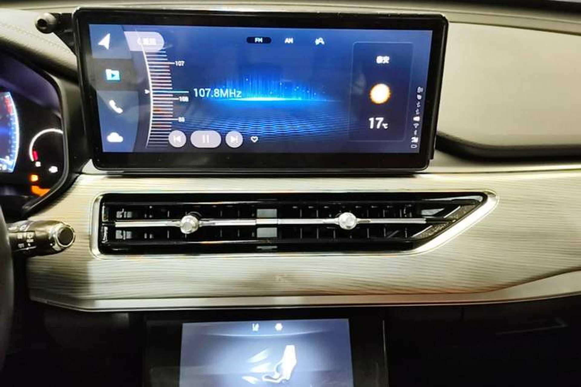 Used Chery Tiggo 8 2021 Kunpeng Edition 390TGDI Automatic Fuyao Version Audio And AC Panel