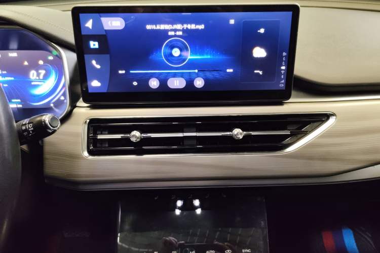 Used Chery Tiggo 8 2021 Kunpeng Edition 390TGDI Automatic Fuyao Version Audio And AC Panel