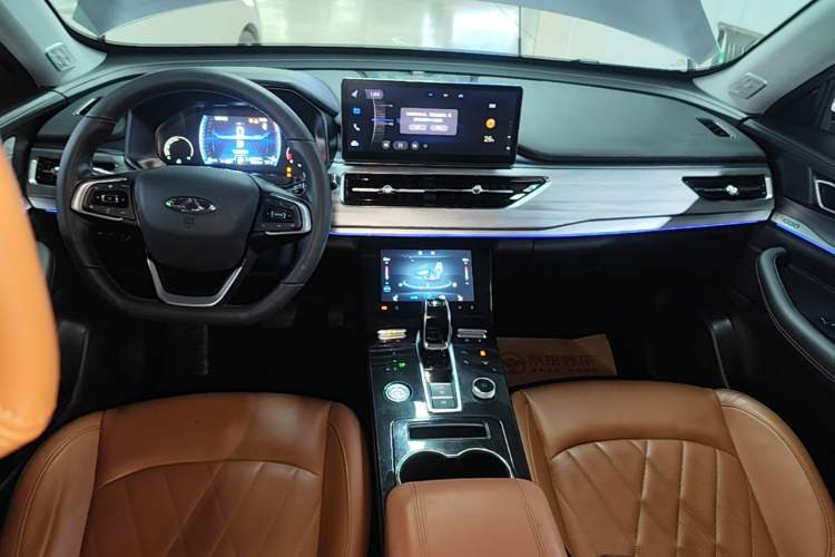Used Chery Tiggo 8 2021 Kunpeng Edition 390TGDI Automatic Fuyao Version Center Console