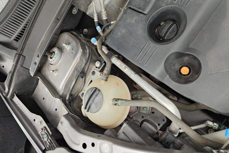 Used Chery Tiggo 8 2021 Kunpeng Edition 290TGDI Automatic Zhubfeng Version Engine Bay Left