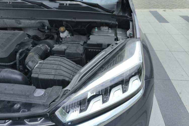 Used Chery Tiggo 8 2021 2.0T Artisan Collaboration Edition Basic Version Engine Bay Left