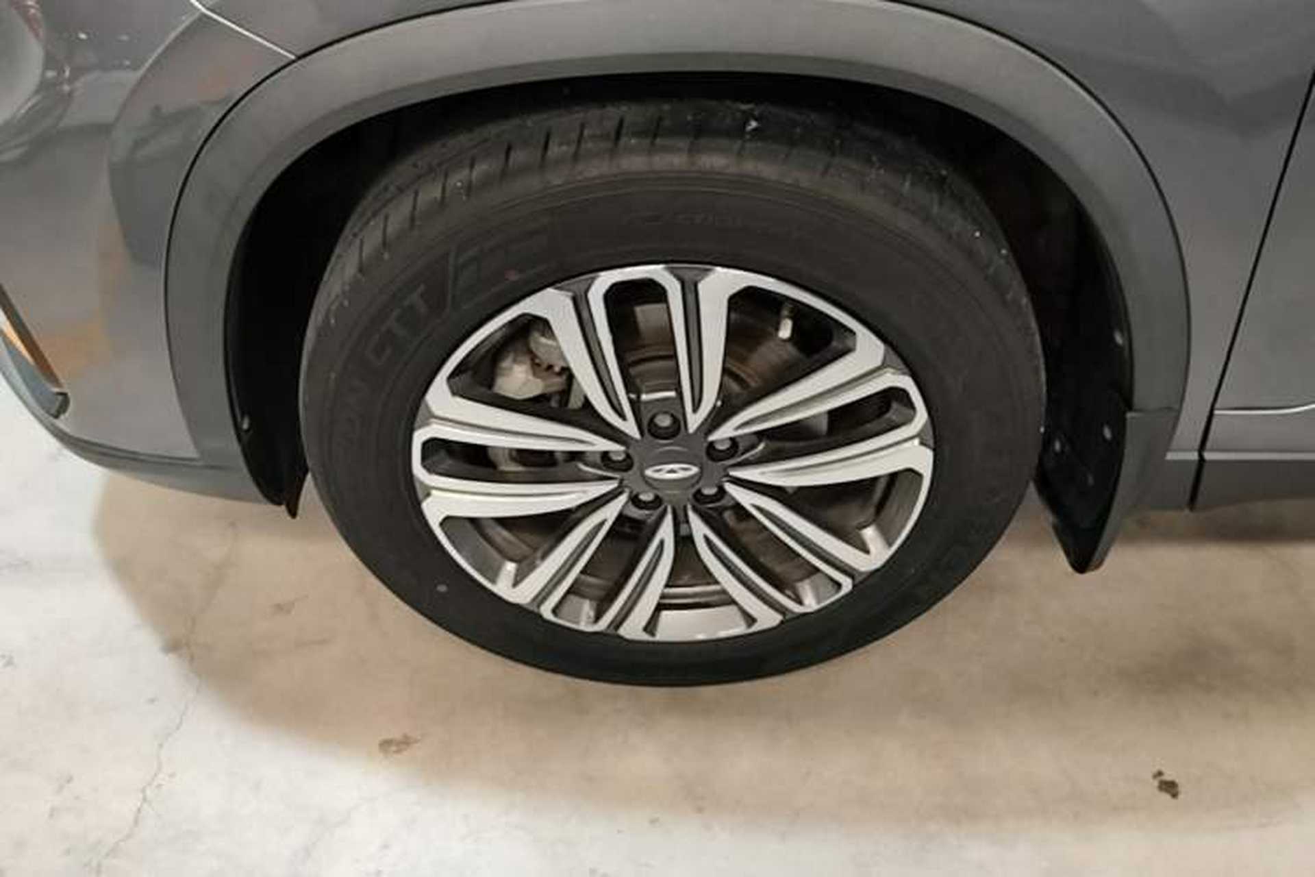 Used Chery Tiggo 8 2021 Kunpeng Edition 390TGDI Automatic Fuyao Version Left Front Wheel Hub