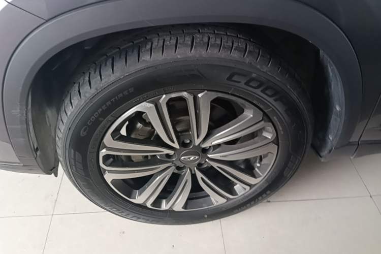Used Chery Tiggo 8 2021 Kunpeng Edition 290TGDI Automatic Zhubfeng+ Version Left Front Wheel Hub