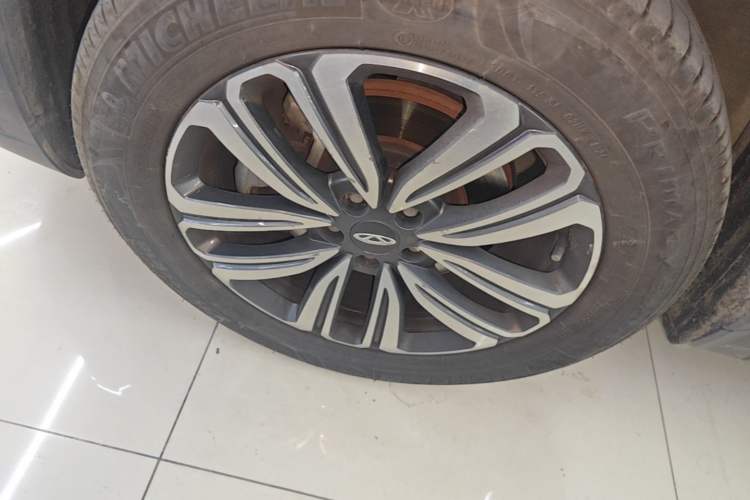 Used Chery Tiggo 8 2021 Kunpeng Edition 390TGDI Automatic Fuyao Version Left Front Wheel Hub