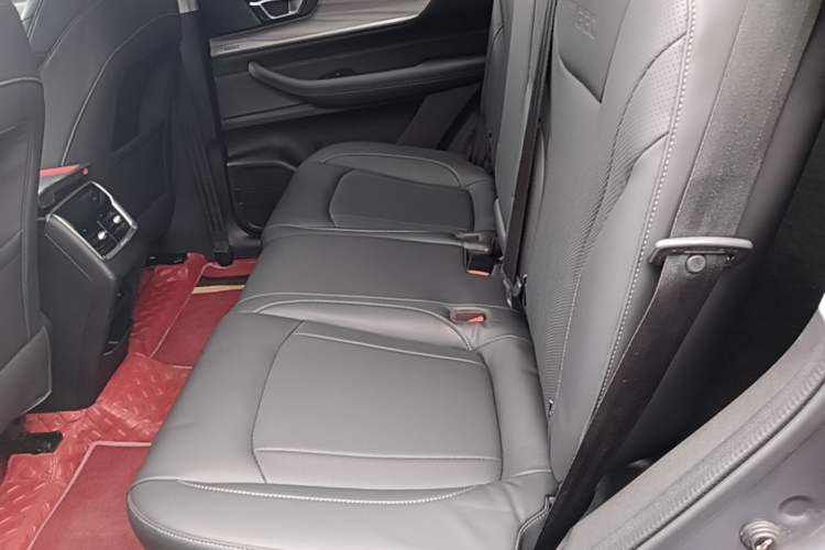 Used Chery Tiggo 8 2021 Kunpeng Edition 290TGDI Automatic Zhubfeng Version Left Rear Seat