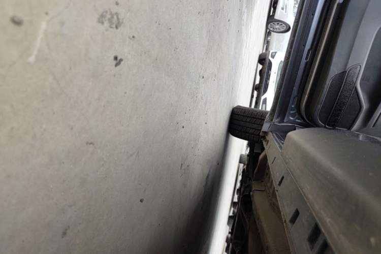 Used Chery Tiggo 8 2021 Kunpeng Edition 390TGDI Automatic Fuyao Version Left Side Sill