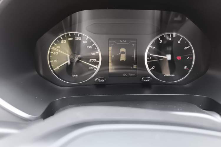 Used Chery Tiggo 8 2021 230TCI Manual Fashion Edition Odometer Close Up