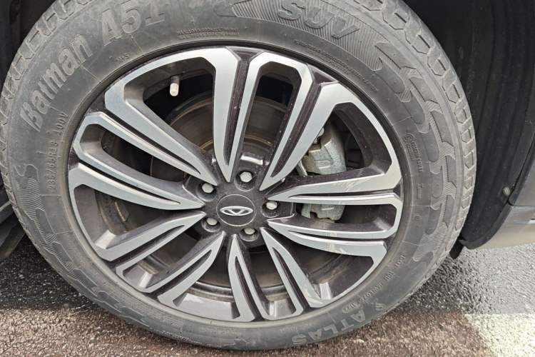 Used Chery Tiggo 8 2021 Kunpeng Edition 290TGDI Automatic Zhubfeng Version Right Front Wheel Hub