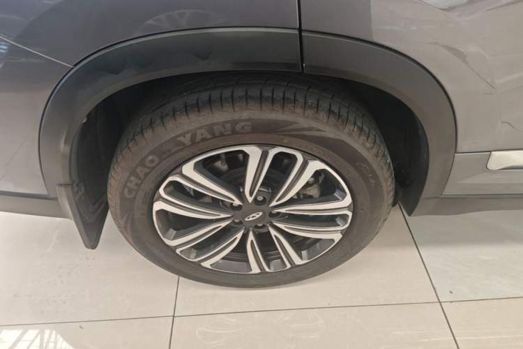 Used Chery Tiggo 8 2021 Kunpeng Edition 390TGDI Automatic Fuyao Version Right Rear Wheel Hub