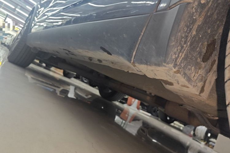Used Chery Tiggo 8 2021 Kunpeng Edition 390TGDI Automatic Fuyao Version Right Side Sill