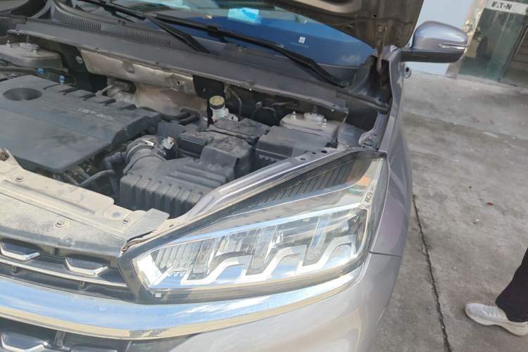 Used Chery Tiggo 8 2021 Kunpeng Edition 290TGDI Automatic Zhubfeng Version Engine Bay Left