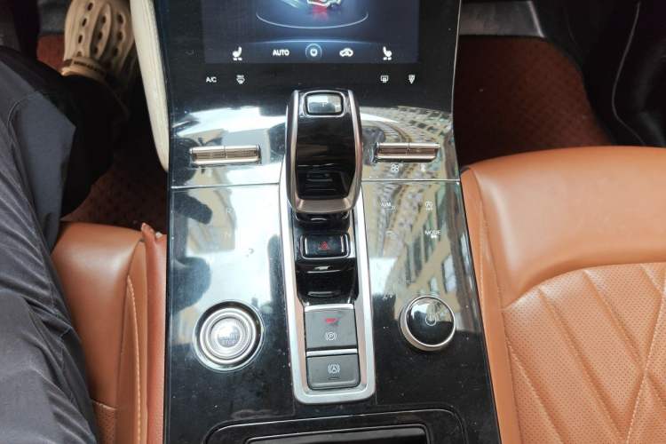 Used Chery Tiggo 8 2021 1.6 TGDI Automatic Siberia Edition 7-Seater Gear Lever