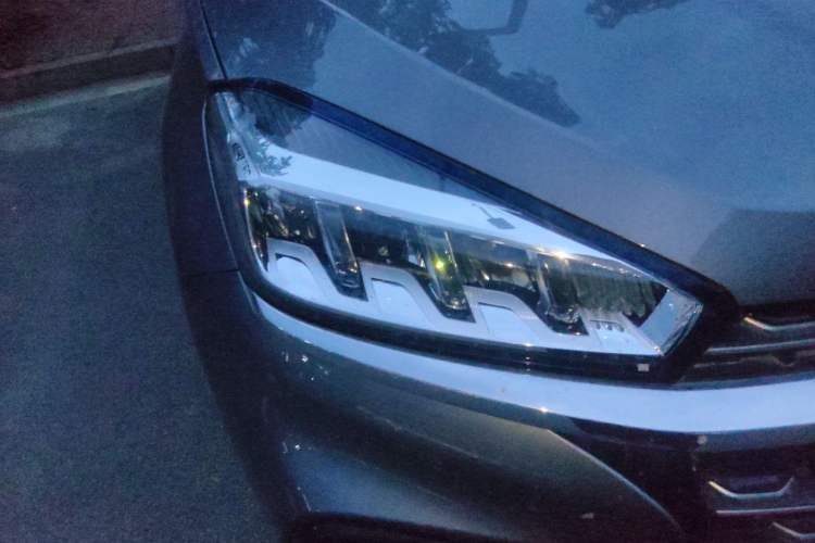 Used Chery Tiggo 8 2021 Kunpeng Edition 290TGDI Automatic Fuyao Version Right Front Headlight