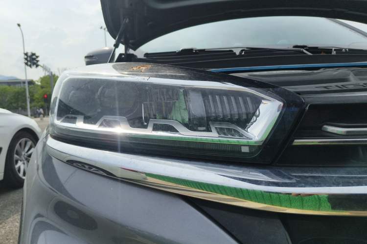 Used Chery Tiggo 8 2021 Kunpeng Edition 390TGDI Automatic Fuyao Version Right Front Headlight
