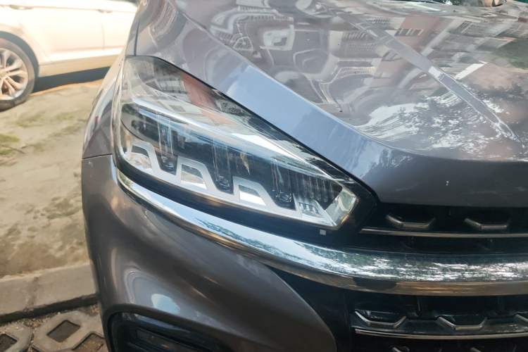 Used Chery Tiggo 8 2021 Kunpeng Edition 290TGDI Automatic Fuyao Version Right Front Headlight