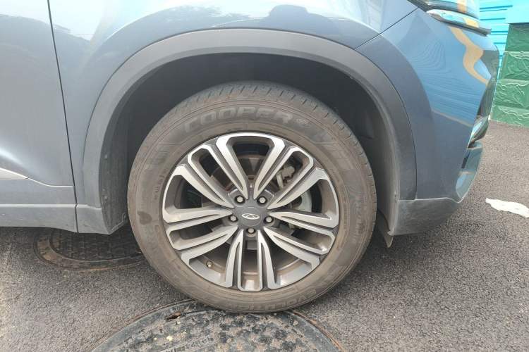 Used Chery Tiggo 8 2021 Kunpeng Edition 390TGDI Automatic Fuyao Version Right Front Wheel Hub