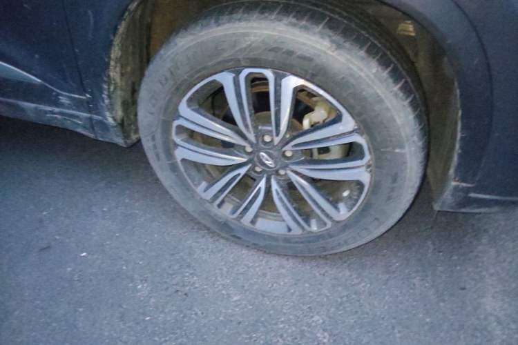 Used Chery Tiggo 8 2021 Kunpeng Edition 290TGDI Automatic Fuyao Version Right Front Wheel Hub
