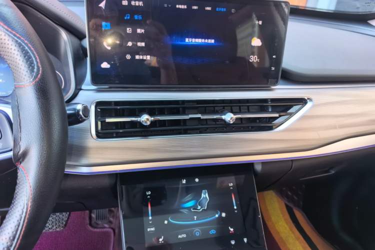 Used Chery Tiggo 8 2021 Kunpeng Edition 390TGDI Automatic Fuyao Version Audio And AC Panel