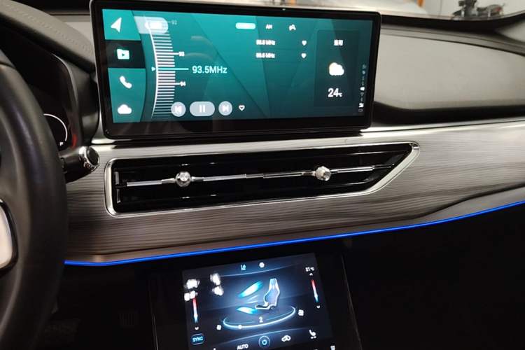 Used Chery Tiggo 8 2021 Kunpeng Edition 290TGDI Automatic Fuyao Version+ Audio And AC Panel