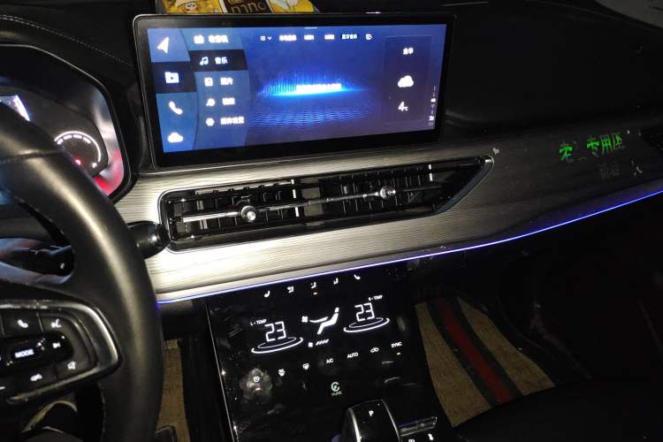 Used Chery Tiggo 8 2021 Kunpeng Edition 290TGDI Automatic Zhubfeng Version Audio And AC Panel