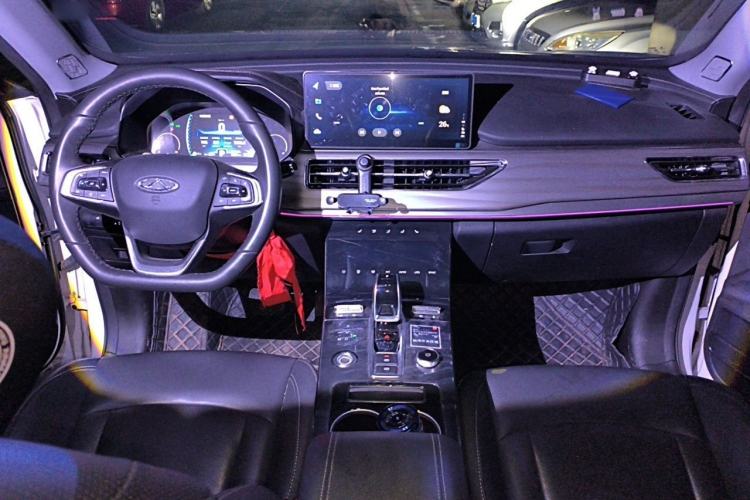 Used Chery Tiggo 8 2021 Kunpeng Edition 290TGDI Automatic Zhubfeng Version Center Console