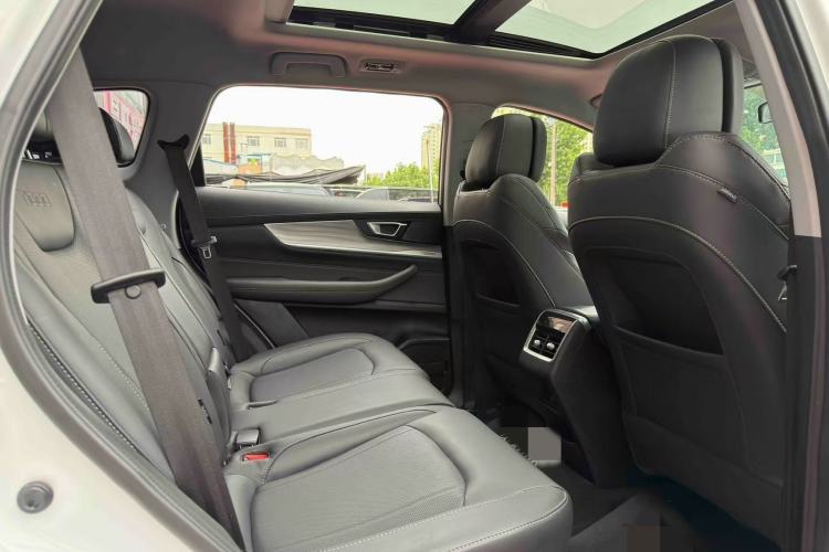 Used Chery Tiggo 8 2021 Kunpeng Edition 290TGDI Automatic Zhubfeng+ Version Interior 3