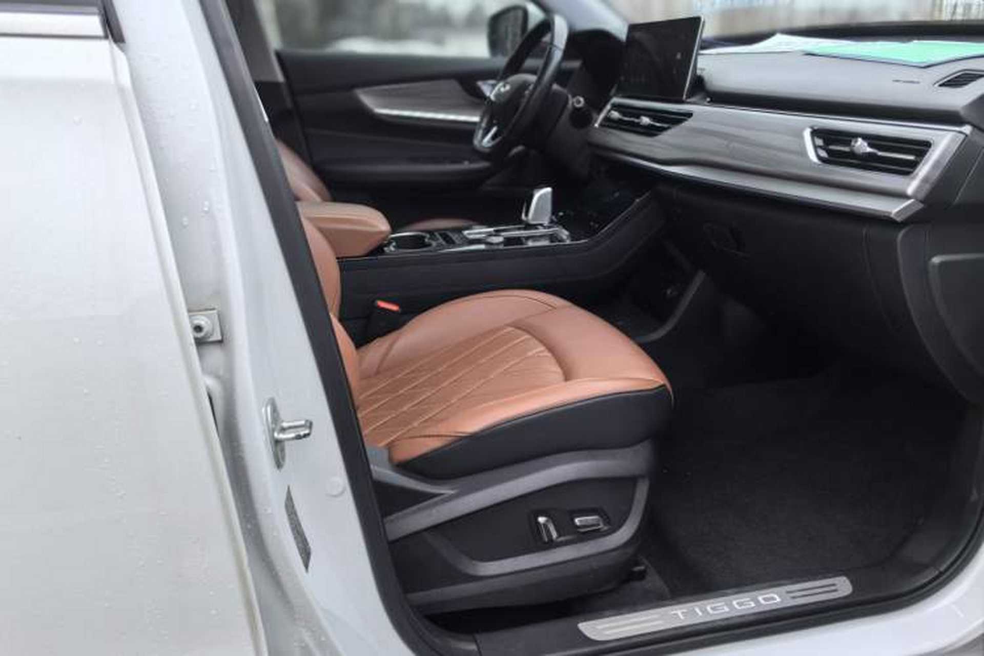 Used Chery Tiggo 8 2021 Kunpeng Edition 390TGDI Automatic Fuyao Version Interior 7