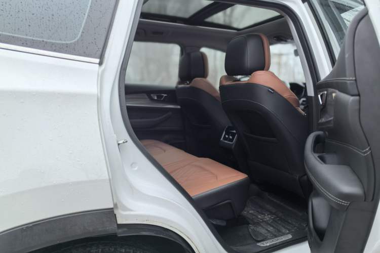 Used Chery Tiggo 8 2021 Kunpeng Edition 390TGDI Automatic Fuyao Version Interior 8