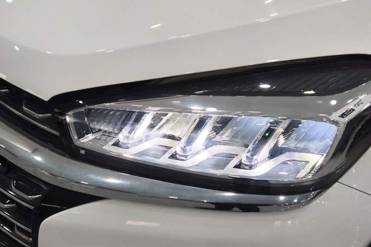 Used Chery Tiggo 8 2021 Kunpeng Edition 390TGDI Automatic Zhubfeng Version Left Front Headlight