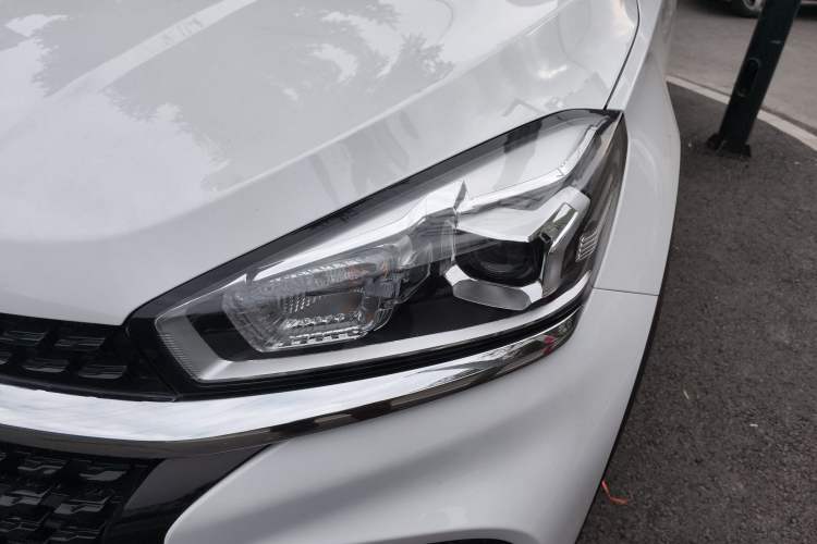Used Chery Tiggo 8 2021 1.5 TCI Manual Siberia Edition 5 Seats Left Front Headlight