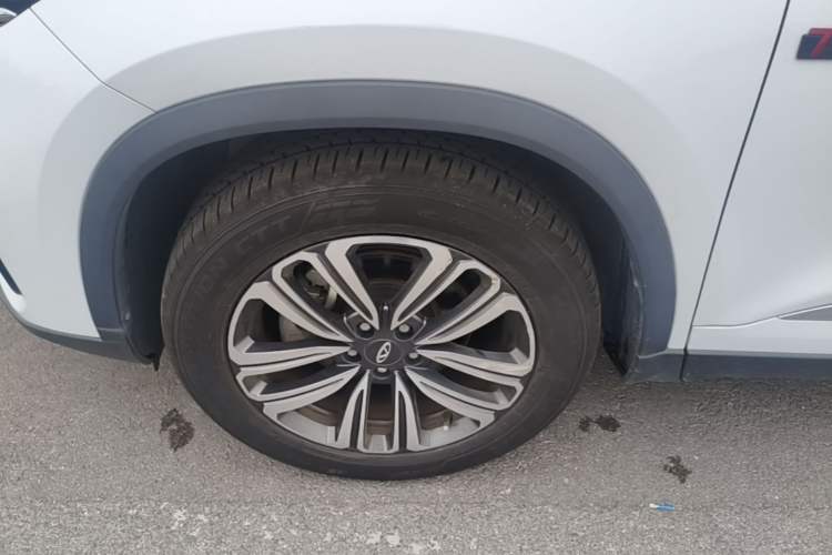 Used Chery Tiggo 8 2021 Kunpeng Edition 290TGDI Automatic Zhubfeng Version Left Front Wheel Hub