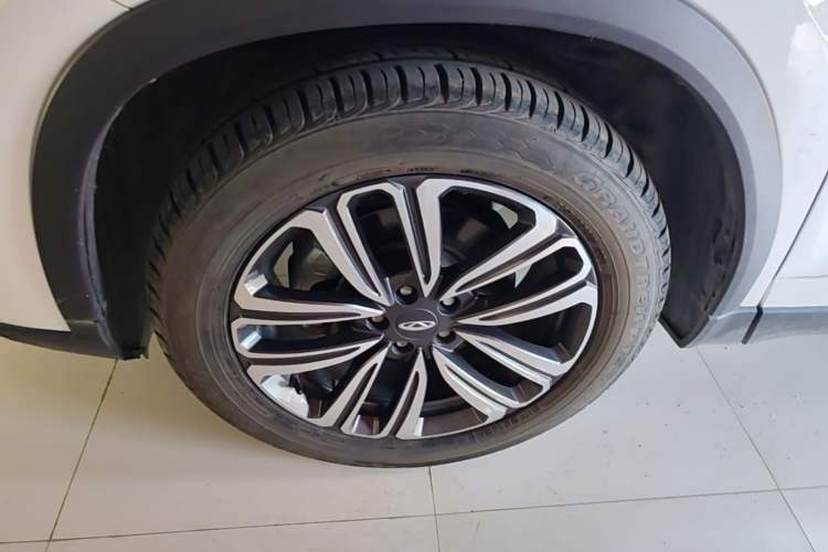 Used Chery Tiggo 8 2021 Kunpeng Edition 290TGDI Automatic Zhubfeng Version Left Front Wheel Hub