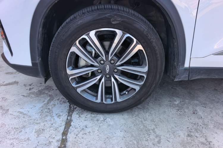 Used Chery Tiggo 8 2021 Kunpeng Edition 390TGDI Automatic Fuyao Version Left Front Wheel Hub