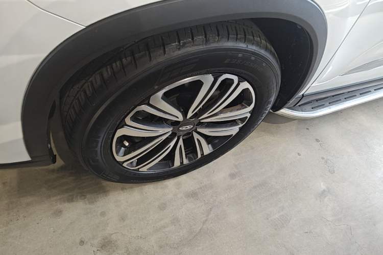 Used Chery Tiggo 8 2021 Kunpeng Edition 390TGDI Automatic Zhubfeng Version Left Front Wheel Hub