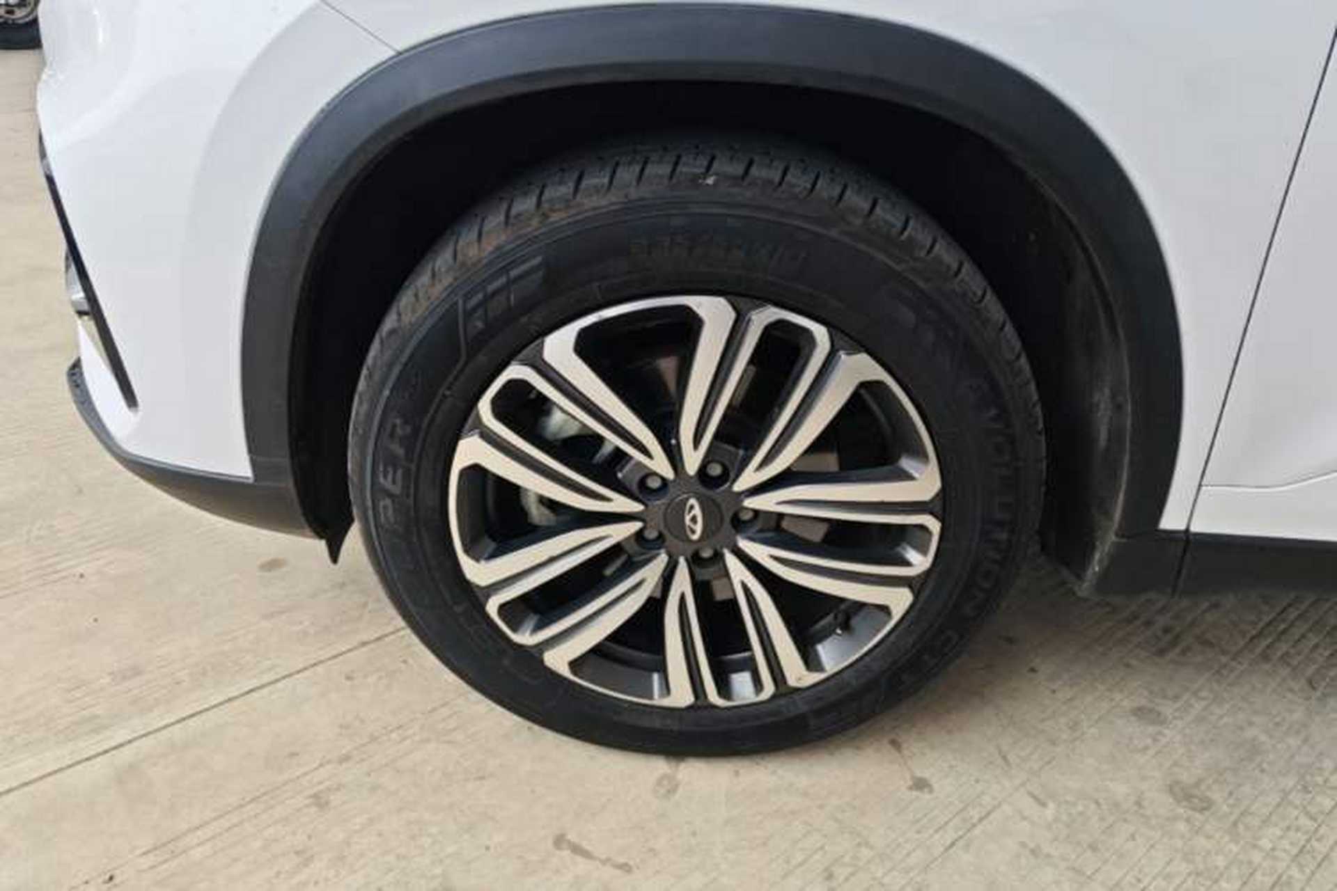 Used Chery Tiggo 8 2021 Kunpeng Edition 390TGDI Automatic Fuyao Version Left Front Wheel Hub