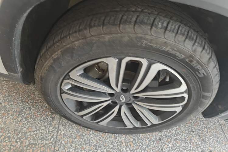 Used Chery Tiggo 8 2021 Kunpeng Edition 290TGDI Automatic Zhubfeng Version Left Front Wheel Hub