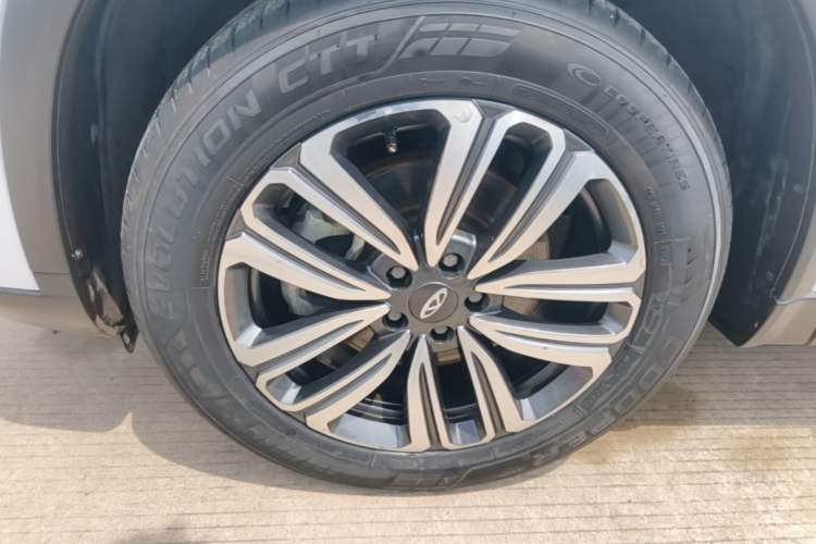 Used Chery Tiggo 8 2021 Kunpeng Edition 390TGDI Automatic Fuyao Version Left Front Wheel Hub