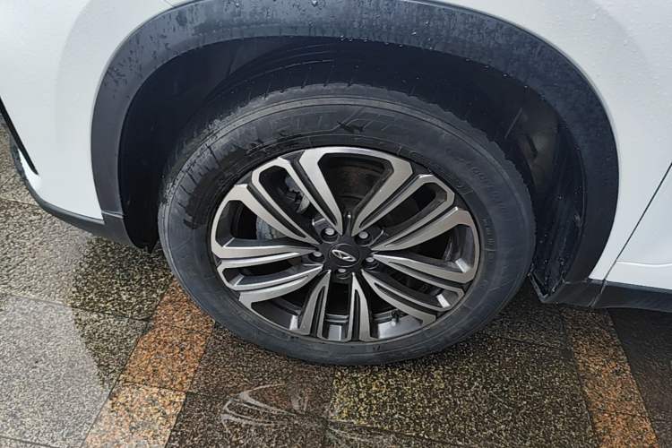 Used Chery Tiggo 8 2021 Kunpeng Edition 290TGDI Automatic Fuyao Version Left Front Wheel Hub