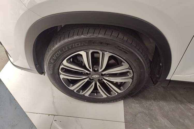 Used Chery Tiggo 8 2021 Kunpeng Edition 390TGDI Automatic Fuyao Version Left Front Wheel Hub